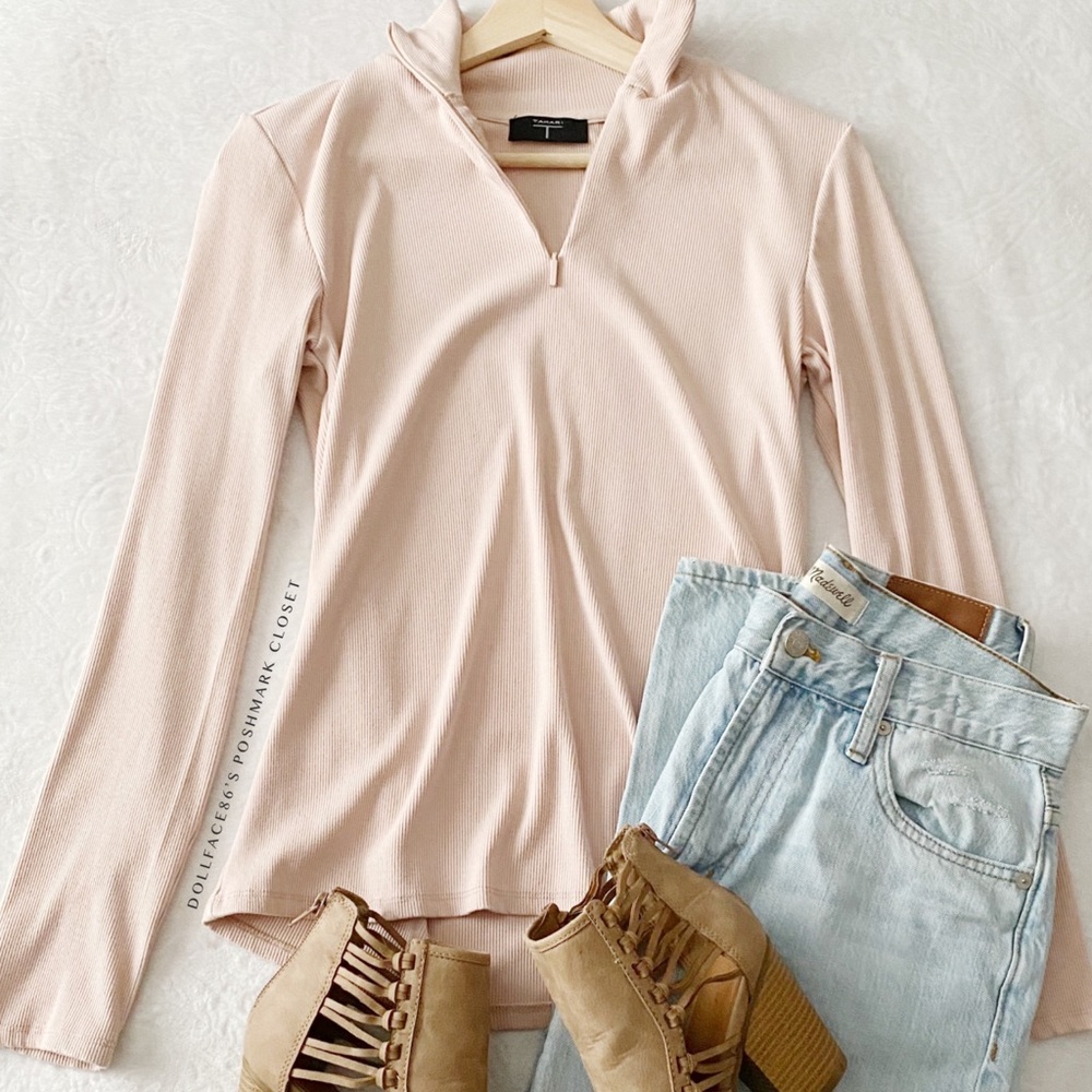 T by Tahari Pale Pink Ribbed Mick Neck Pullover Top